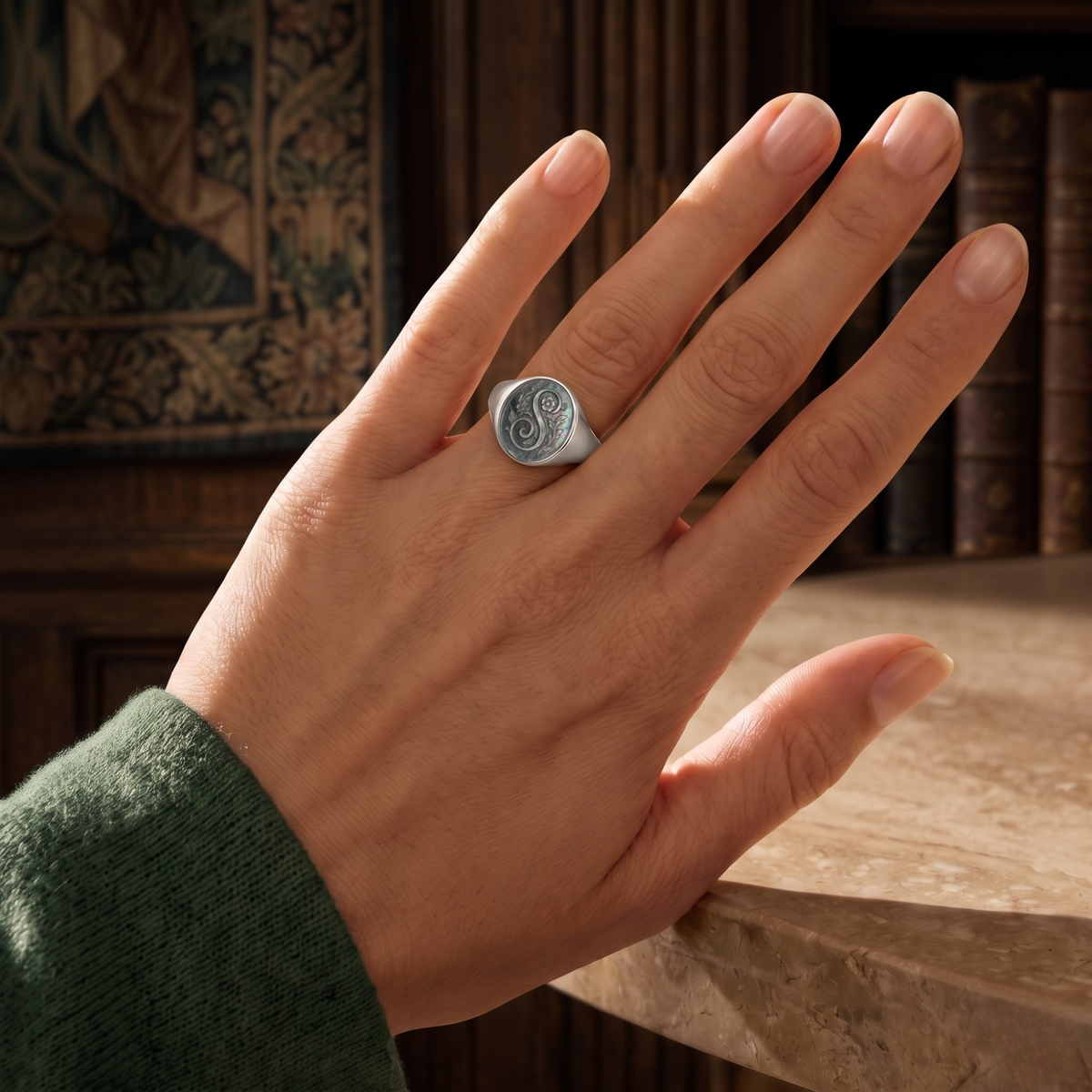 SILVER INITIAL S CAMEO SIGNET RING