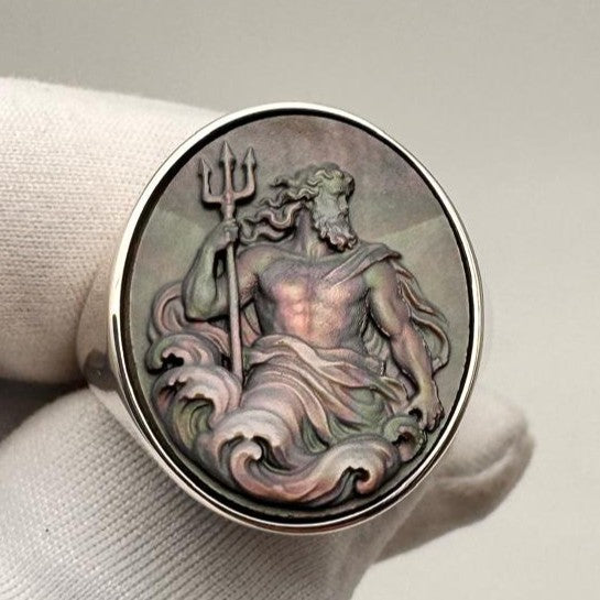 Silver Poseidon Signet Ring Cameo in grey mother of pearl 